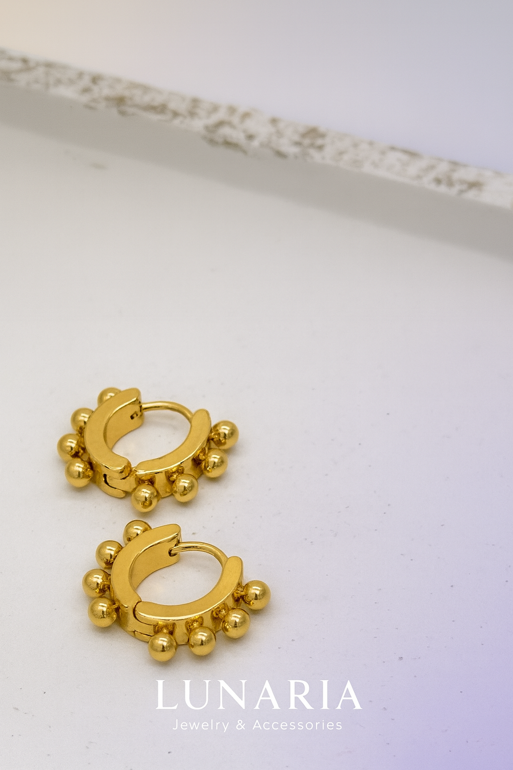 Candongas Huggies con bolitas