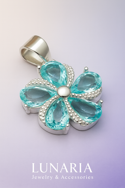 Dije Flor Azul Claro